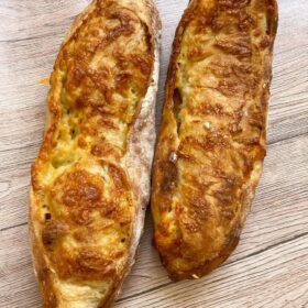 BAGUETE  DE PROVOLONE (2 UN)